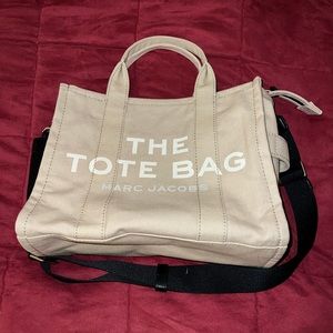 The tote bag- Marc Jacob beige